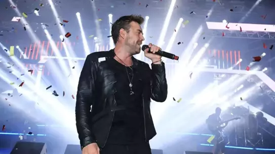 Murat Dalkılıç'ın Antalya konserindeki sürpriz anı annesini endişelendirdi