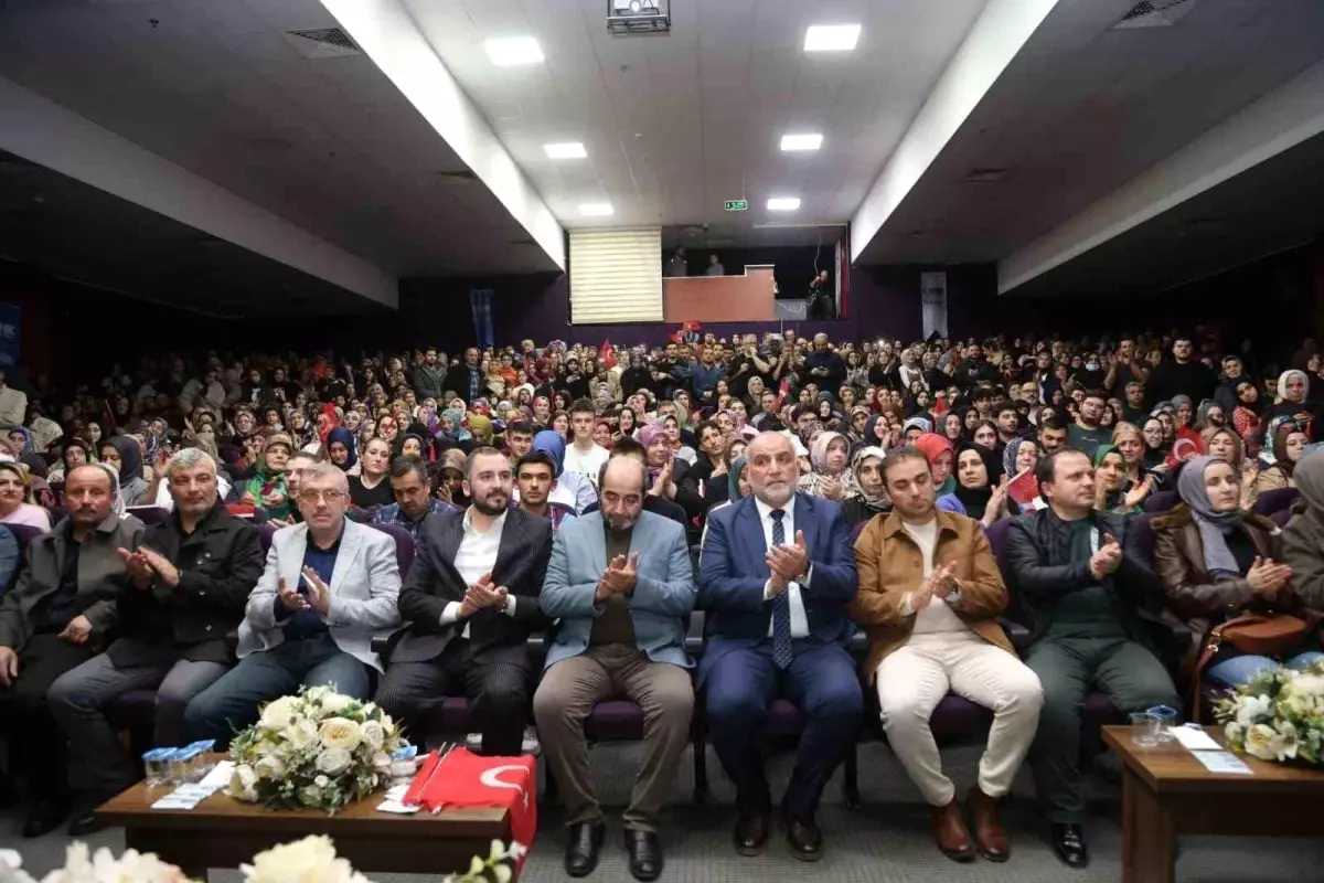 Canik Belediyesi'nden Gençlik Odaklı Sanat Konferansı: Kültür ve Sanatta İleri Adımlar