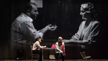 İDOB'da 'Deli Dumrul' ve 'Tehlikeli Oyun' Prömiyerleri İzleyicileri Büyüledi