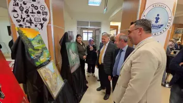 Kütahya Halk Eğitimi Merkezi'nde Kursiyerlerin Resim Sergisi Sanatseverlerle Buluştu