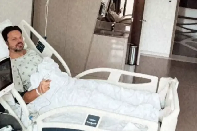 Babasıyla birlikte neşeli bir an