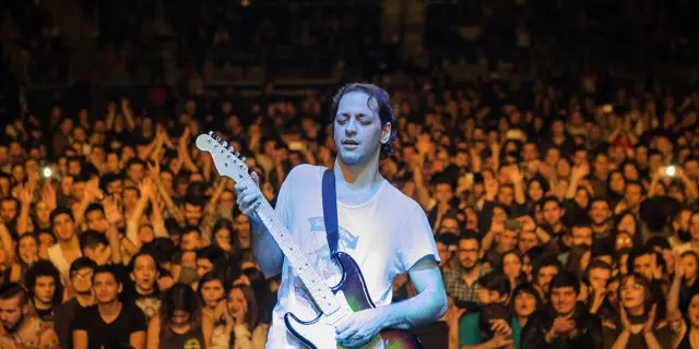 Kaan Tangöze sahne performansı